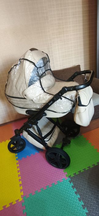 Візок дитячій в гарному стані