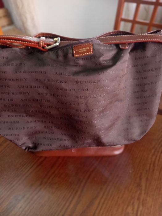 Saco Burberry original muito bom