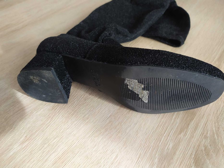 Czarne błyszczące kozaki przed kolano roz 37 szpilki ze skarpetą