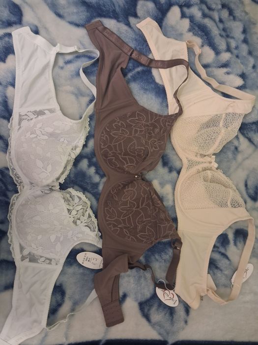 Бюст 100 Е Orietta avec