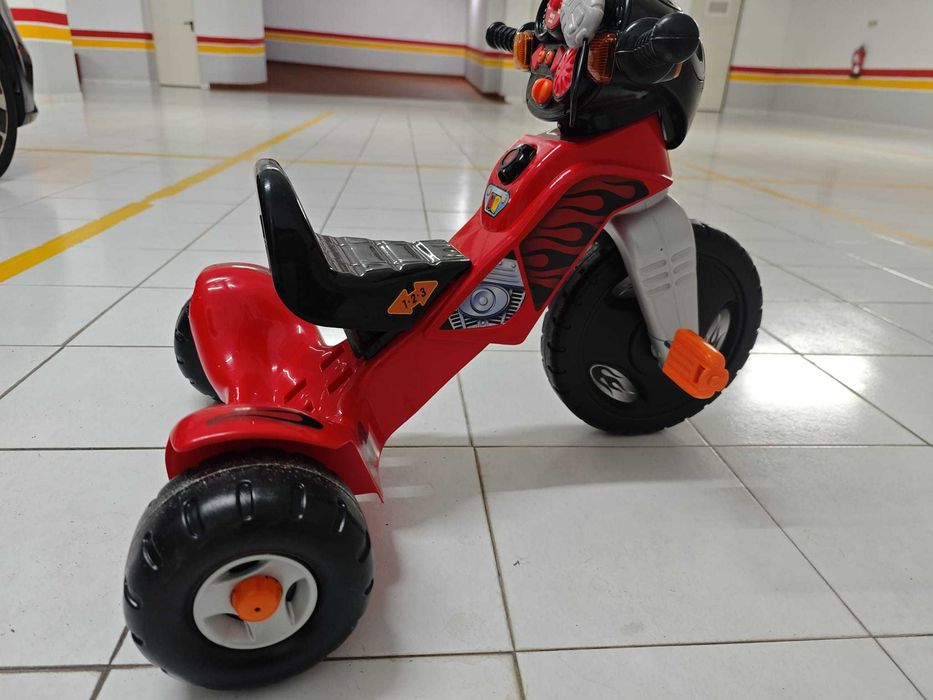 Triciclo Fisher-Price Harley-Davidson (Com Luzes e Sons) – Como Novo