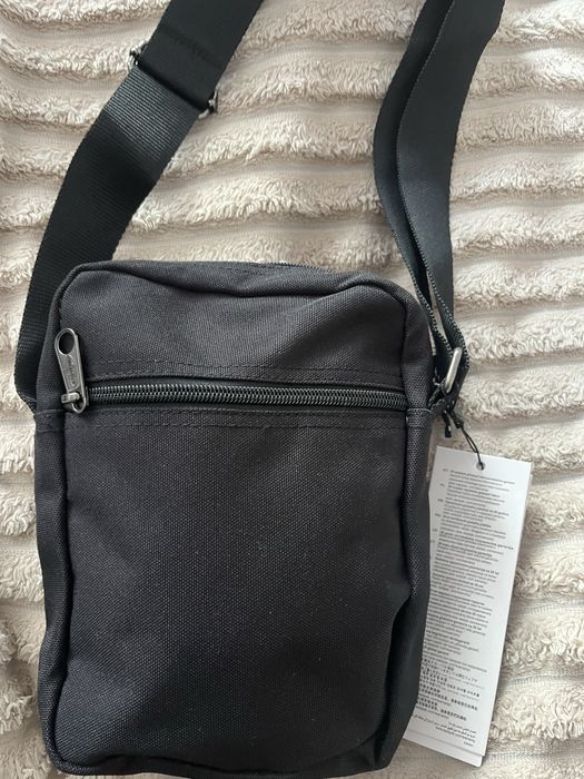 Чорна сумка EASTPAK  нова