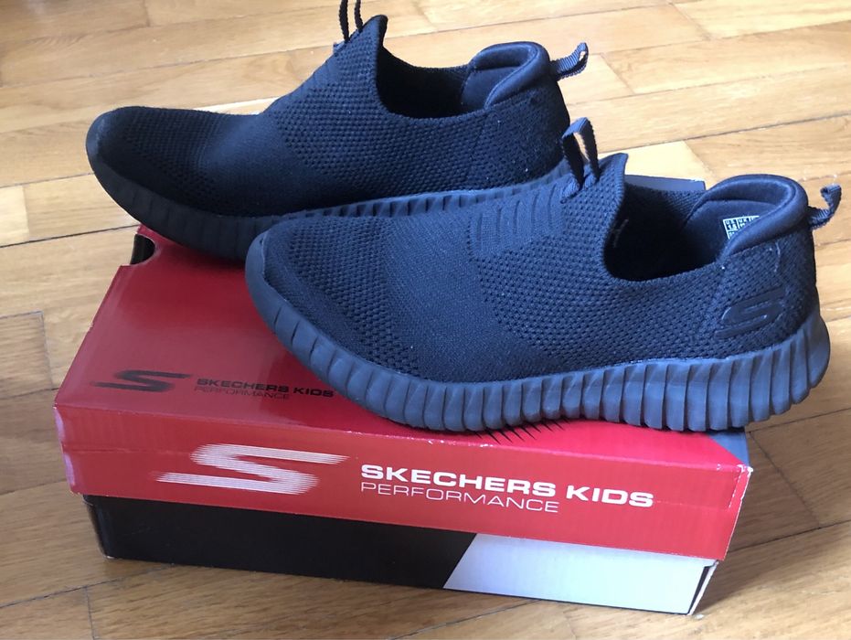 SKECHERS . 33 р. Текстиль В хорошем состоянии.