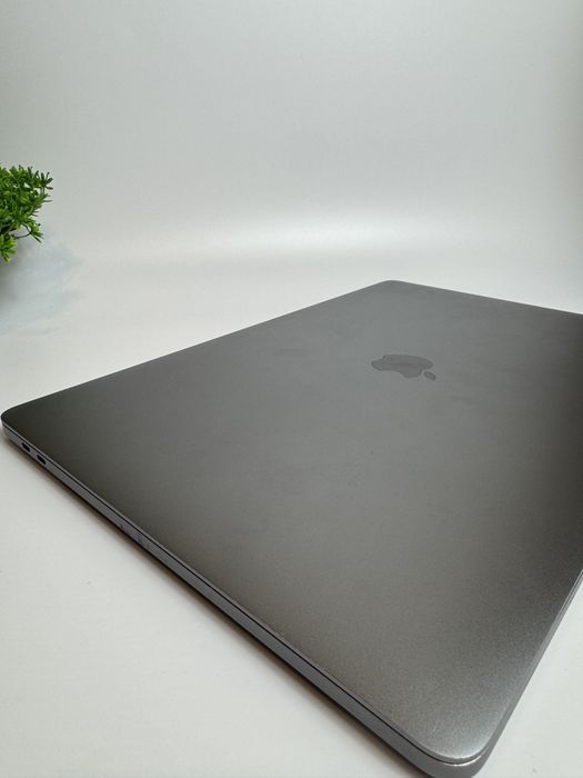 Top Case MacBook Pro 15" A1707 (2016-2017) Con Tastiera UK, Grigio Siderale &ndash; Usato Ma In Ottime Condizioni!