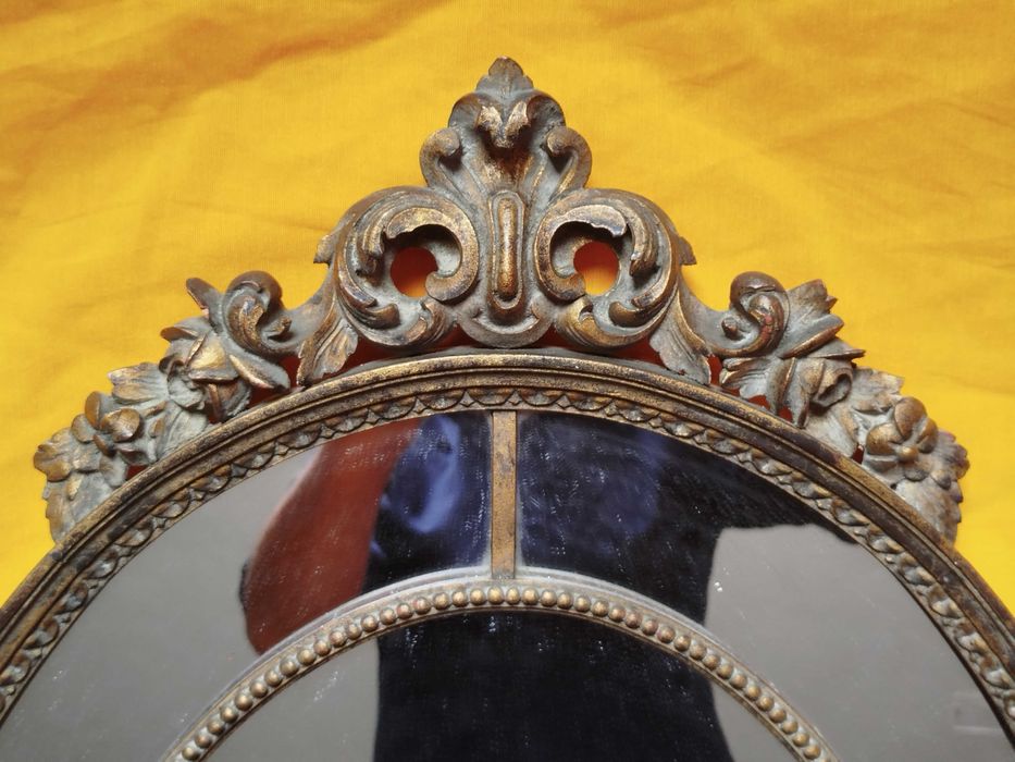 Espelho de Parede Antigo com Moldura em Madeira Entalhada 100 x 53 cm