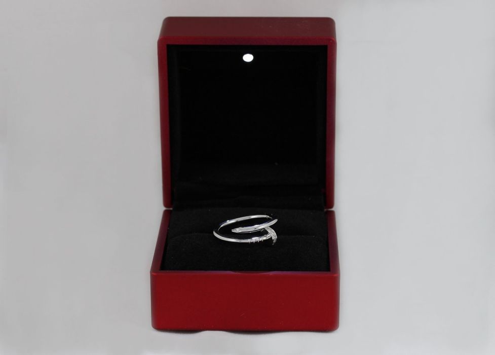 Золотое кольцо Cartier Juste un Clou (Гвоздь)с природными бриллиантами