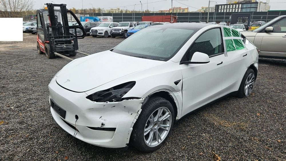 Tesla Y