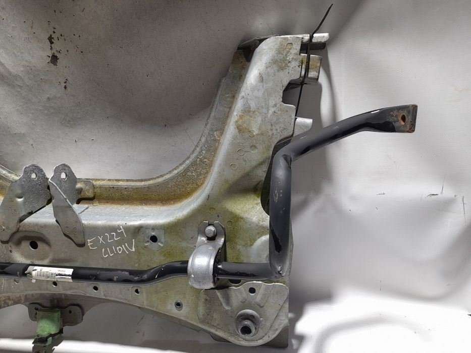 Charriot frente RENAULT Clio IV (BH_)