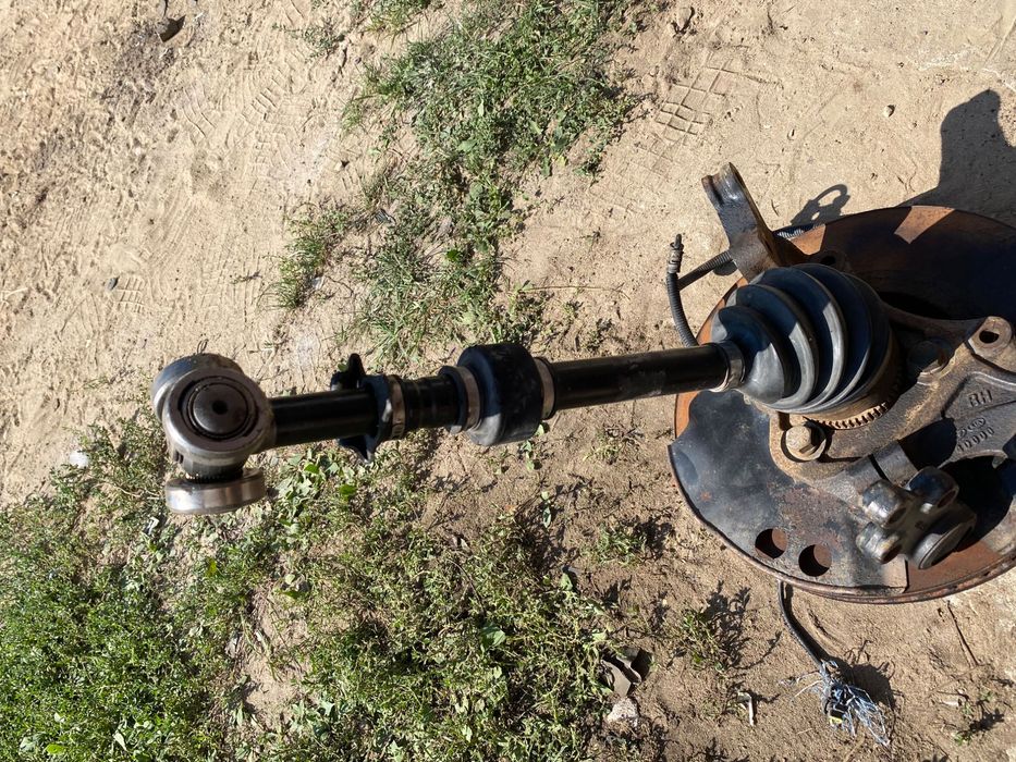 Продам цапфу до кіа карнівал в зборі тормозний діск 2 права і ліва