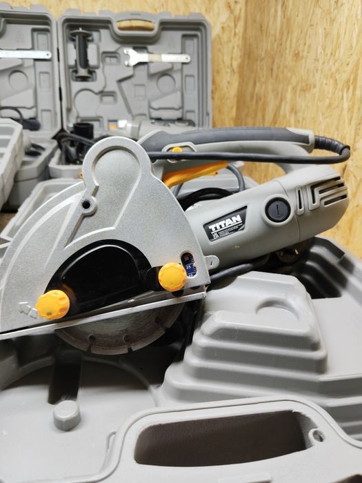 Bruzdownica titan 1700w do kabli  do podlogowki