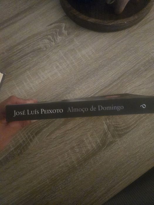 Livros Saramago. JLPeixoto. Kazuo Ishiguru. Annie Eunaux