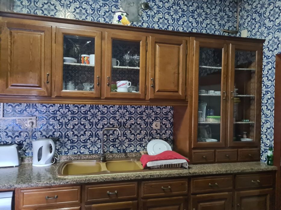 Cozinha em castanho