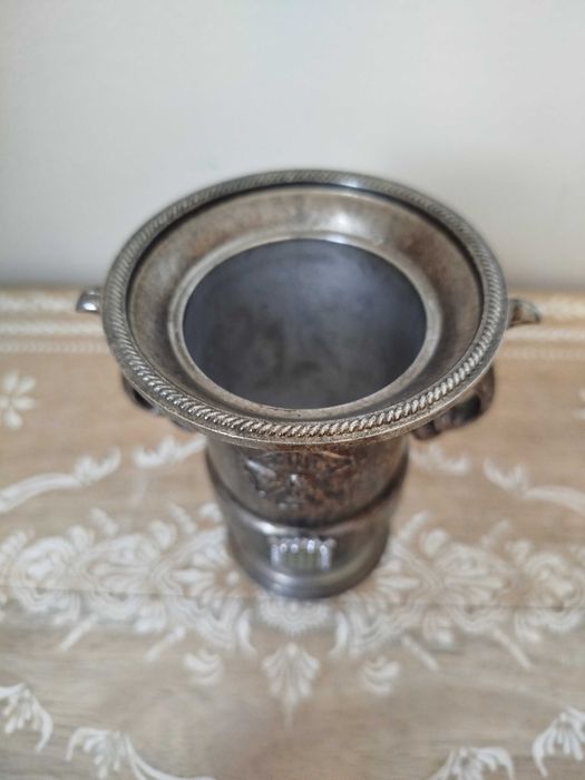 Antigo Vaso Miniatura, casquinha de Prata