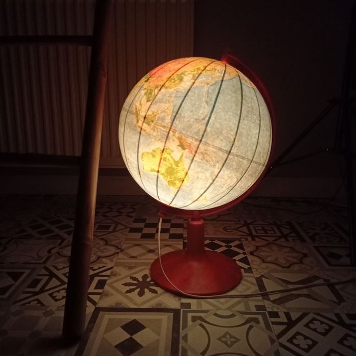 Historyczny globus z PRL-U -sprzed rozpadu ZSRR -średnica 100 cm.