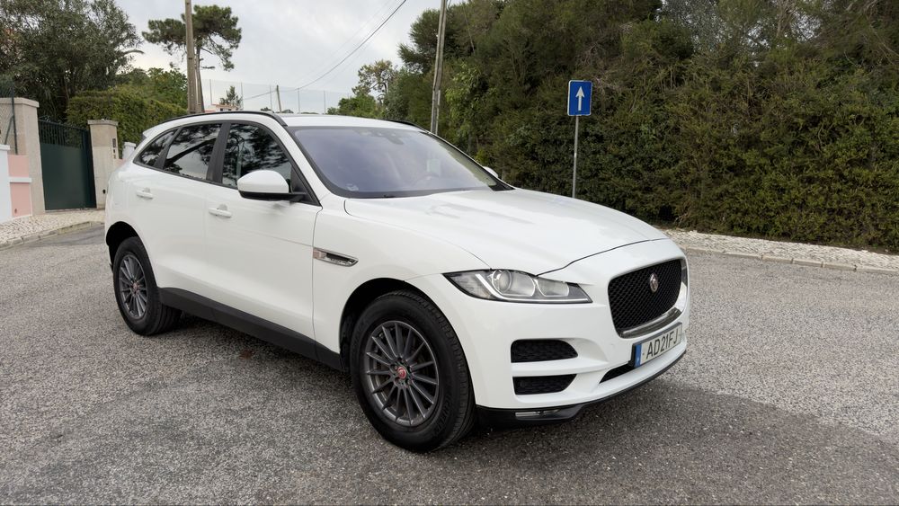 JAGUAR F-PACE  2.0 DIESEL  165.000 KMS CAIXA MANUAL IMPECÁVEL