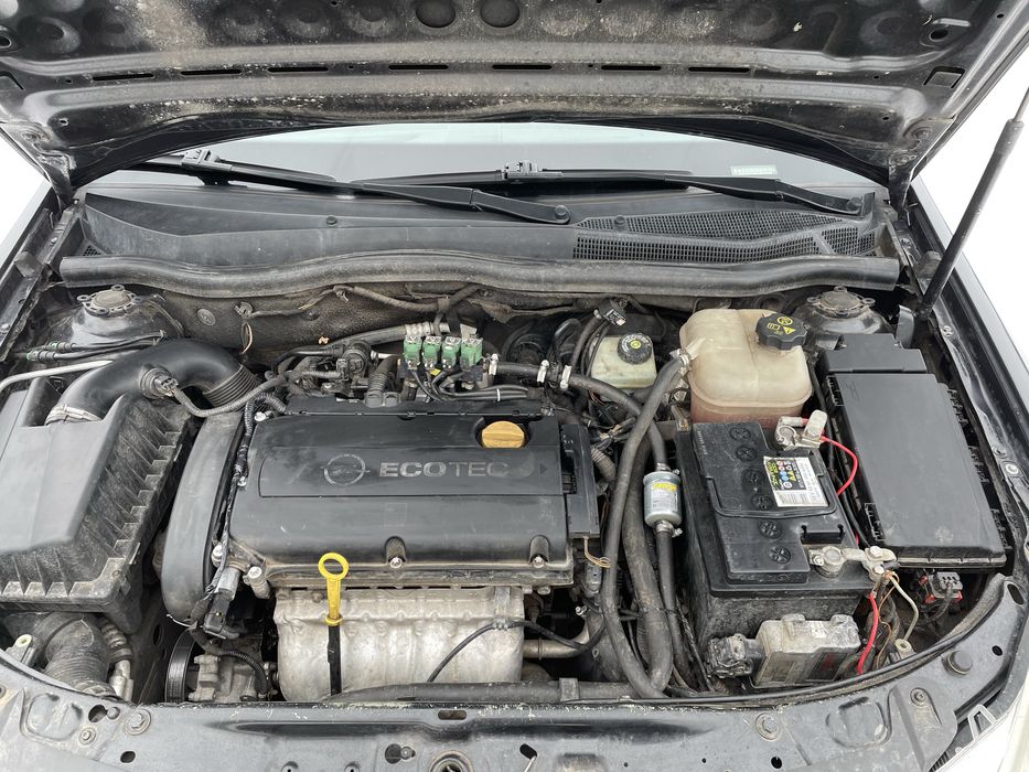 Опель Астра 2012 рік