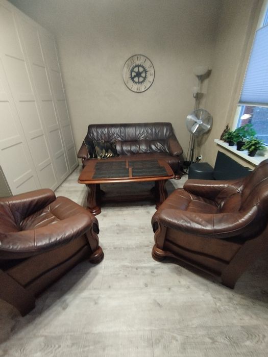 Sprzedam używany skórzany komplet wypoczynkowy