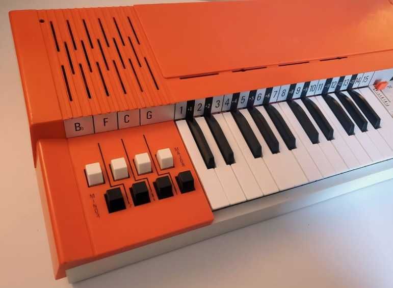Bontempi 104 - Orgão Elétrico - Anos 70
