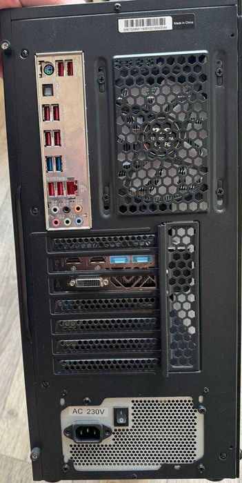 Корпус компьютерный MSI MAG Vampiric 010