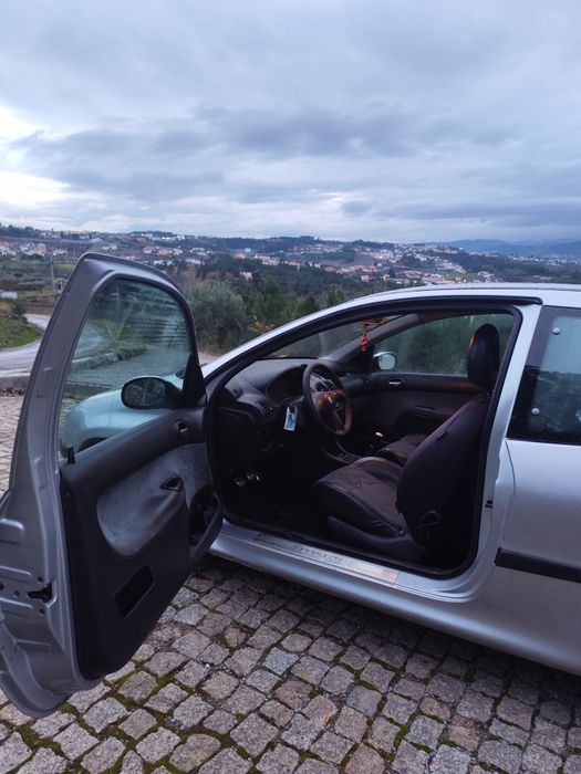 Peugeot 206 1.6 GTi