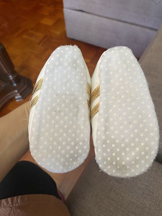 Tenis de bebe brancos