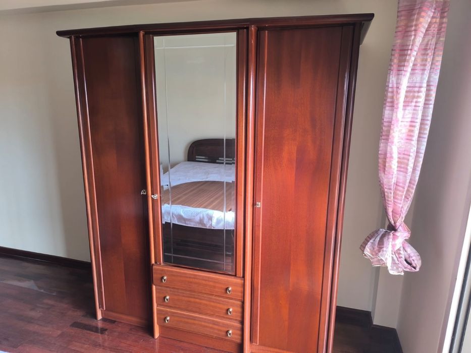 Roupeiro grande para quarto