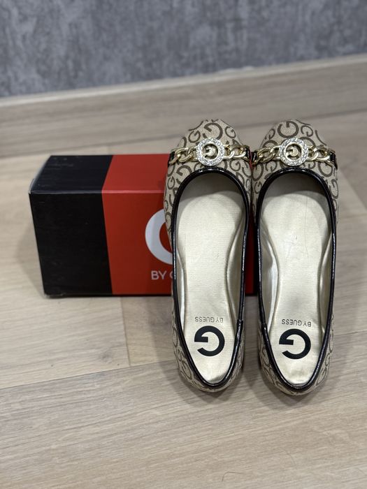 Жіноче взуття  бренд оригінал за 2 пари 2000грн