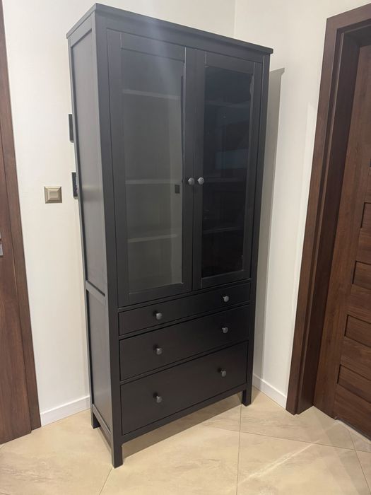 Witryna Hemnes Ikea