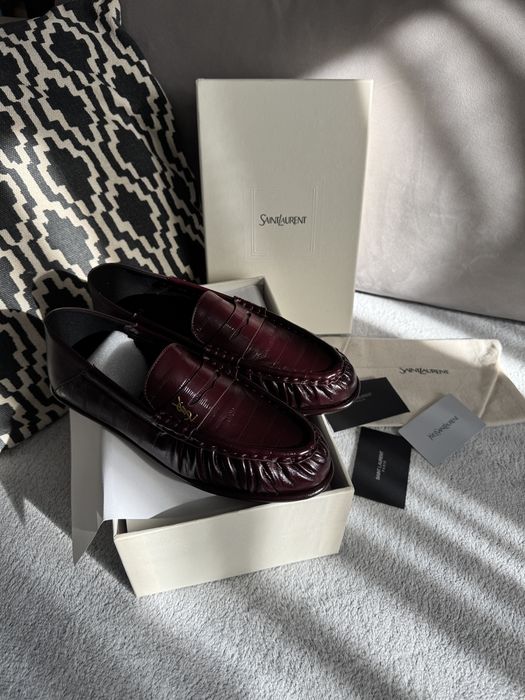 Лофери Saint Laurent
