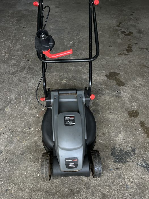 Cortador de relva electrico