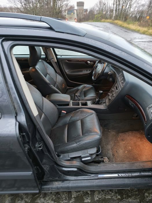 Sprzedam Volvo V70 z gazem 2.4 140