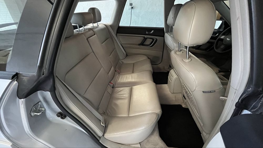 Subaru Legacy Outback 3.0 H6