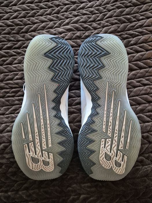 New Balance Hesi Low