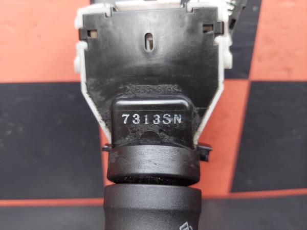 Conjunto / manetes de luzes e limpa vidros NISSAN Cabstar Chassis (F24