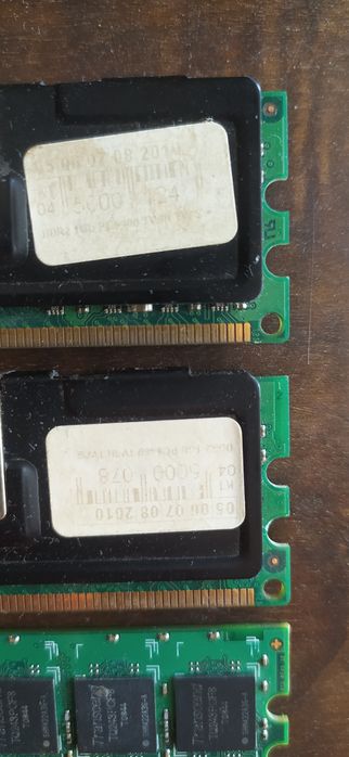Оперативна пам'ять 1gb. DDR2 6400 3 планки за 100грн.