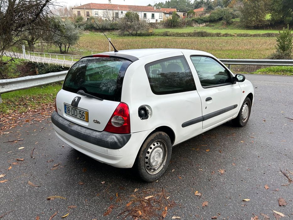 Renault clio 1.5 DCI - 02
