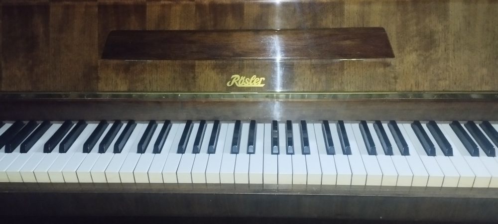 Piano Rosler Oferta transporte e afinação