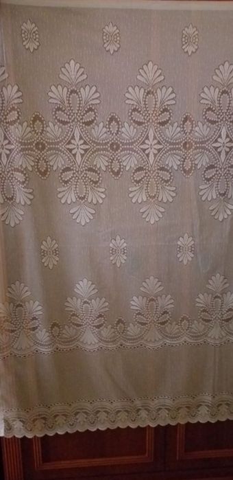 śliczna, biała, obszyta FIRANKA