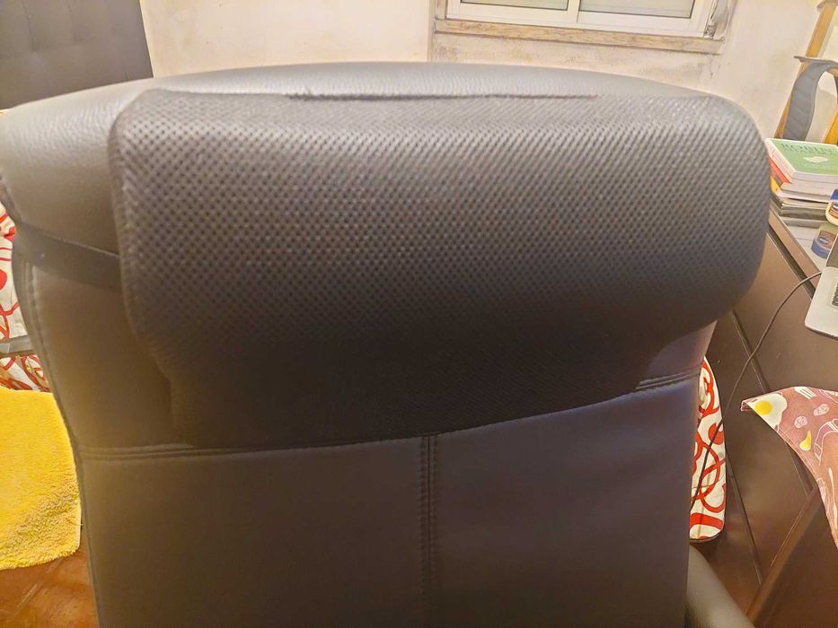 Cadeira escritório preta IKEA modelo MILLBERGET