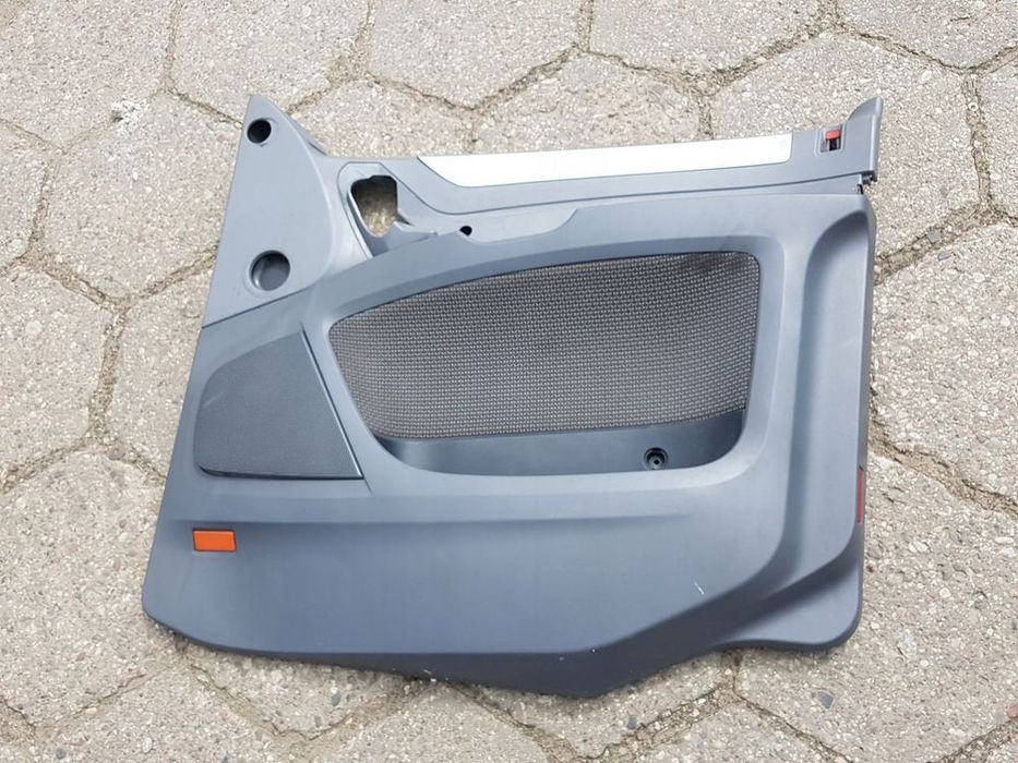 tapicerka boczek drzwi prawy daf xf 106 euro 6 2017 rok przed lift