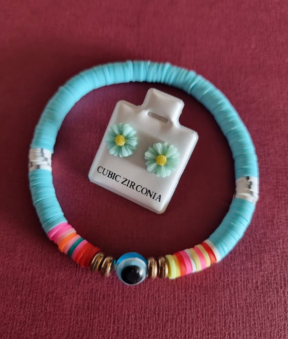Conjunto de pulseira e brincos em tons de turquesa