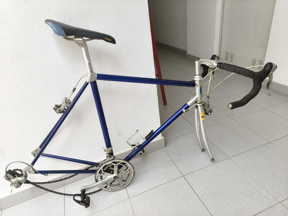 Bicicleta de Estrada Vitus 979 (Made in France) - Grupo Shimano 105