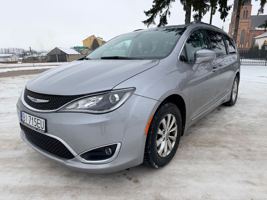 Chrysler Pacifica Chrysler Pacifica | 2018 | 3.6 V6 291 KM | bezwypadkowa | 8 osób