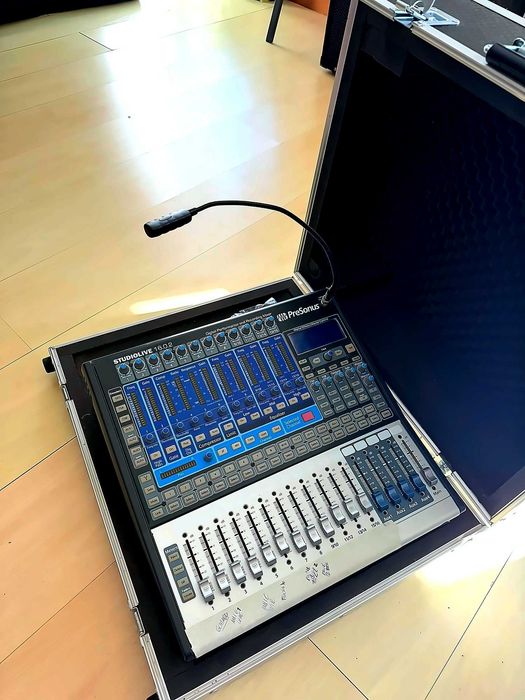 Mesa de Som Digital PreSonus StudioLive 16.0.2 + Flightcase (Impecável)