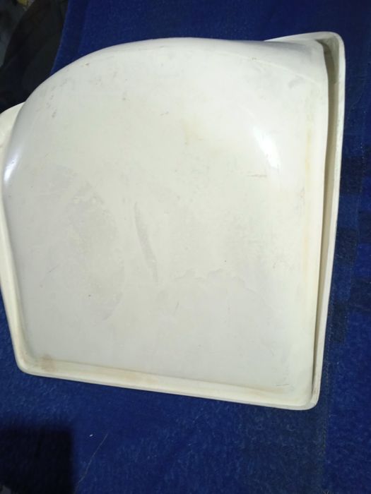 Продам пластиковые сиденья