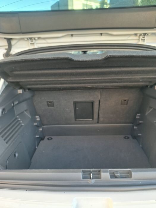 Peugeot / 3008 1.2 e-THP Style