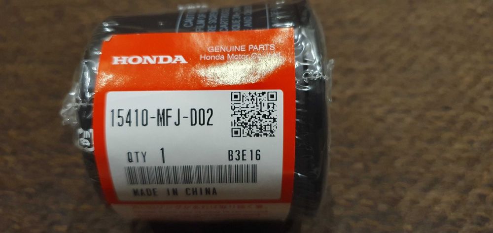 Filtr oleju HONDA 15410-MFJ-D02 - ORYGINAŁ