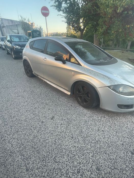 Seat leon 2009 motor avariado com documentos ,Não respondo a perguntas sobre motor para desocupar