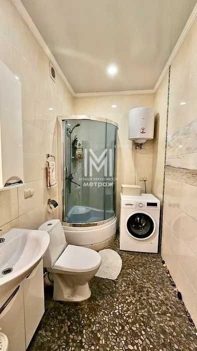 Продам 2к квартиру 70м2 в ЖК ЛАЙНЕР, Центр (18236)