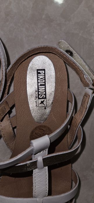 Фірмові дитячі шкіряні босоніжки